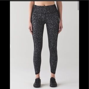 Lululemon Featherlight Tight Iridescent Multi Mesh Luxtreme SZ 10